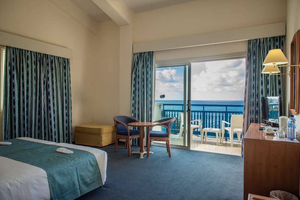Superior Room, Sea View - Photo 3