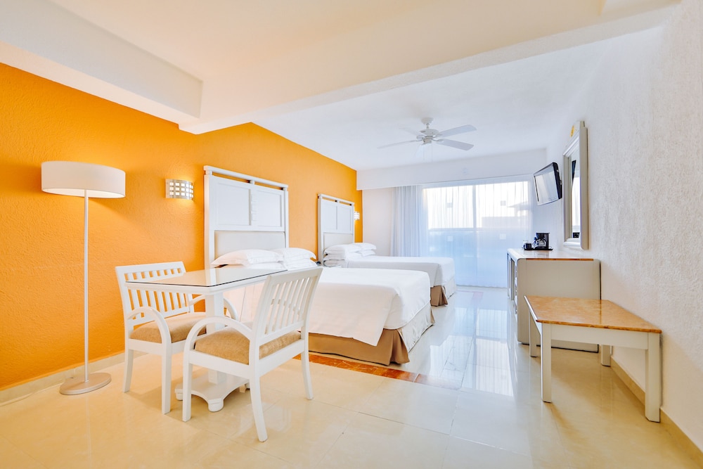 Available room thumbnail 5