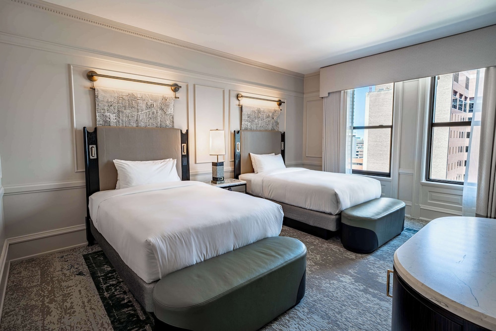 Pfister Double Suite - Photo 1
