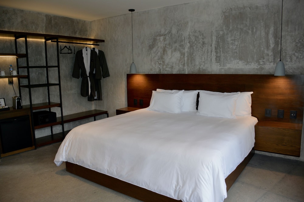 Junior Room, 1 King Bed, Terrace photo 1