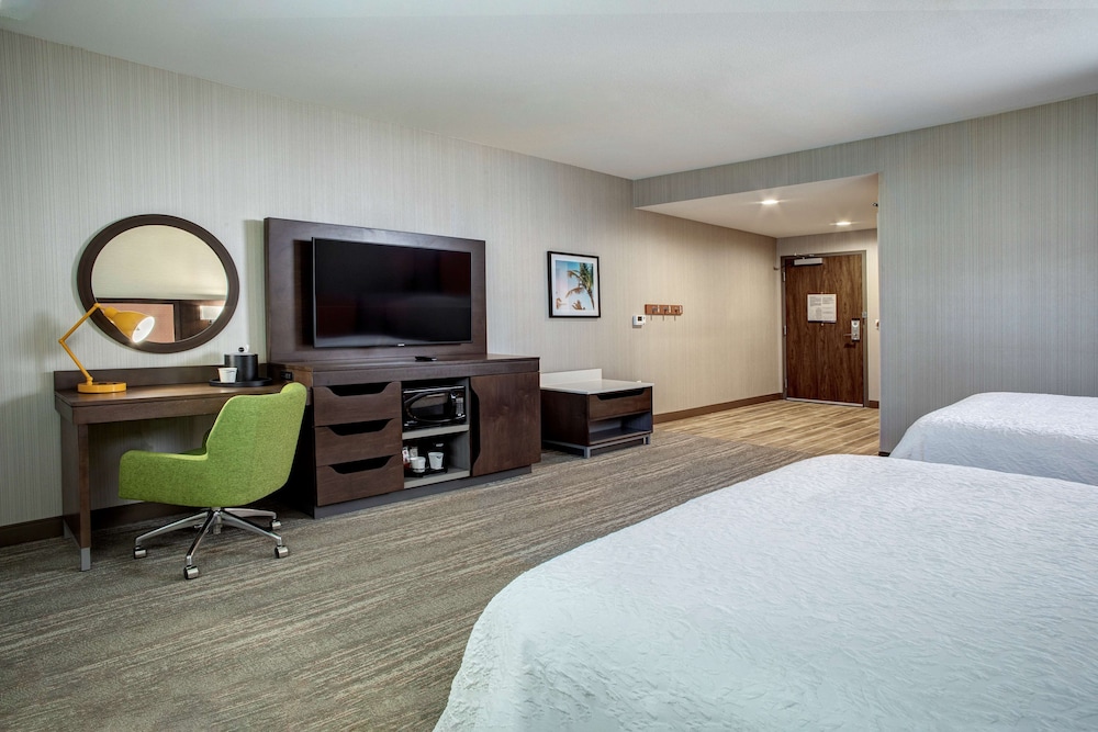 Room, 2 Queen Beds, Accessible (Hearing) - Photo 1