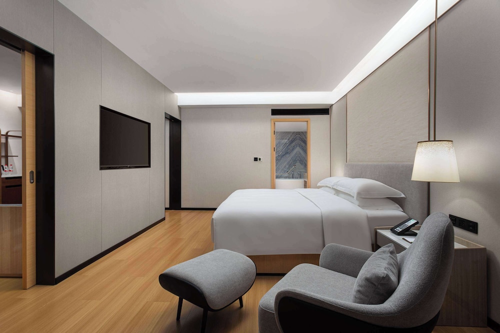 Premier Room, 1 King Bed, Non Smoking