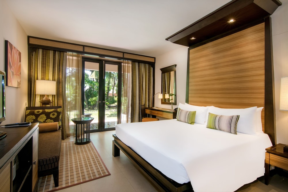 Tropical Deluxe Garden King Bed