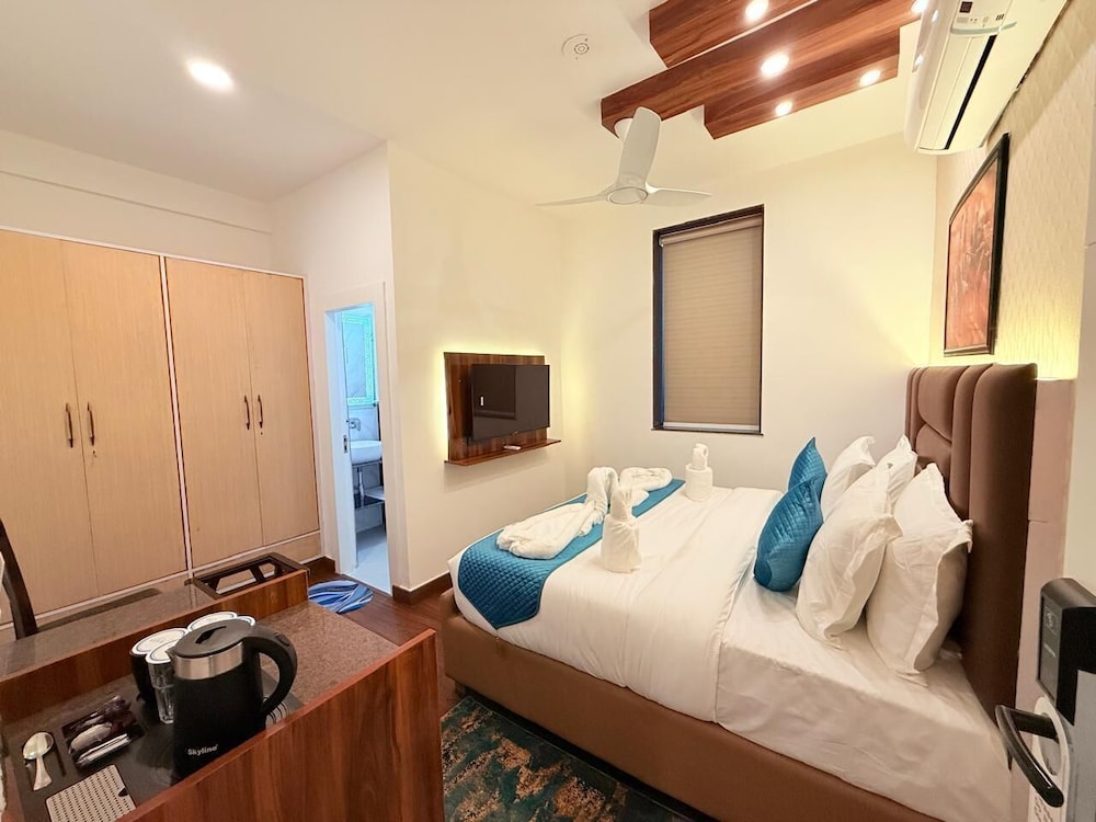 Standard Double Room, City View