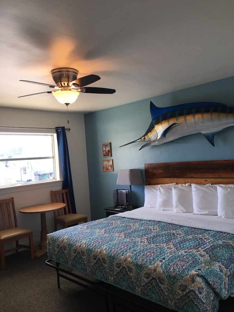 Comfort Room, 1 King Bed, Non Smoking (7)