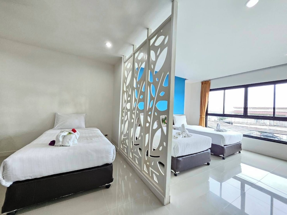 Family Suite Twin Room photo 3