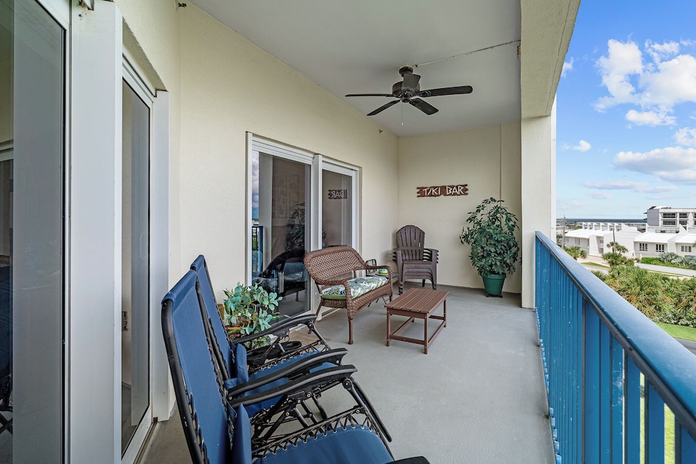 Sunny 3BR Condo Steps to Beach Pool NSB FL, 사진 29