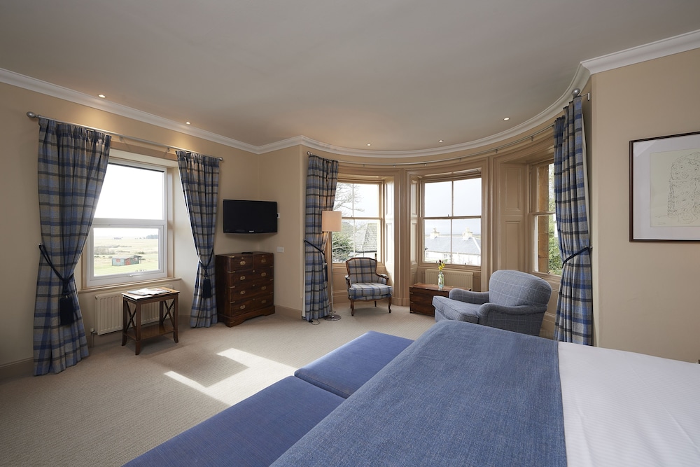 Standard Suite, 1 Bedroom, Golf View photo 2