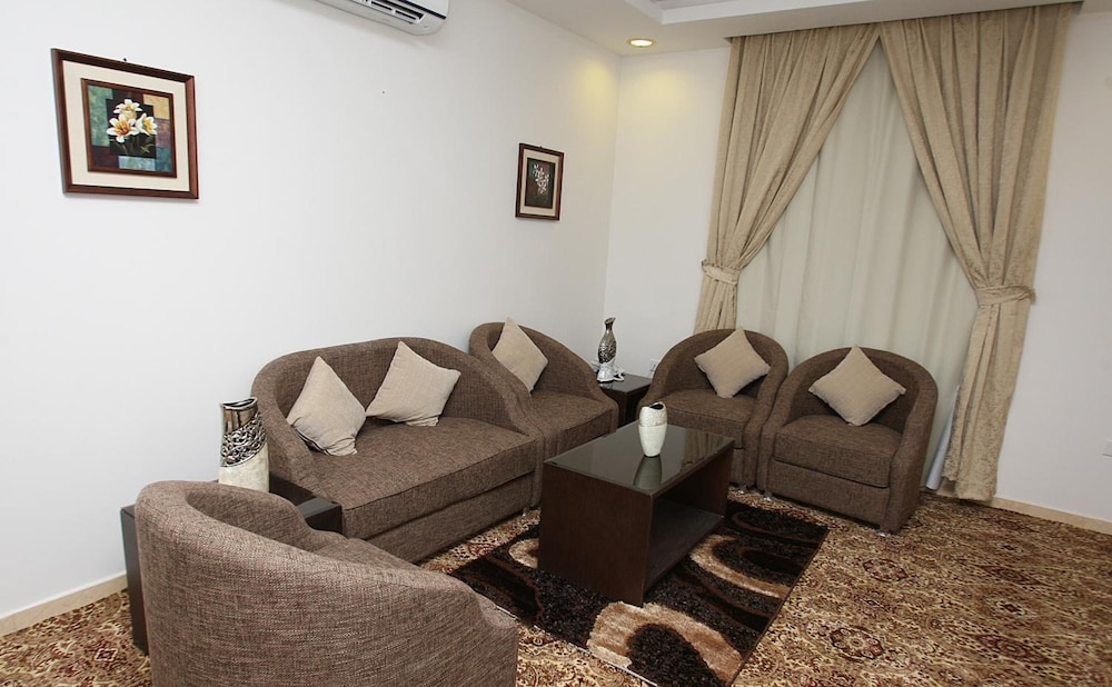 Two Bedrooms Apartment photo 2