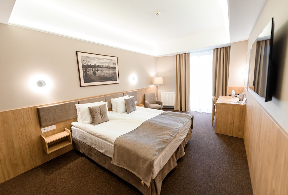 Apartment, 2 Bedrooms, Balcony