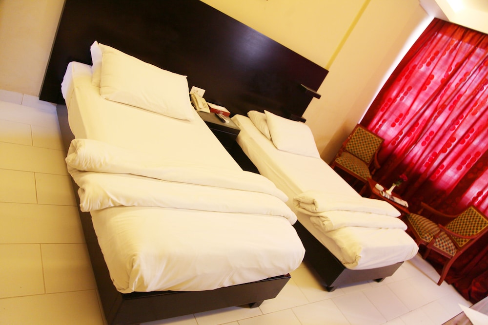 Standard Twin Room, City View photo 3