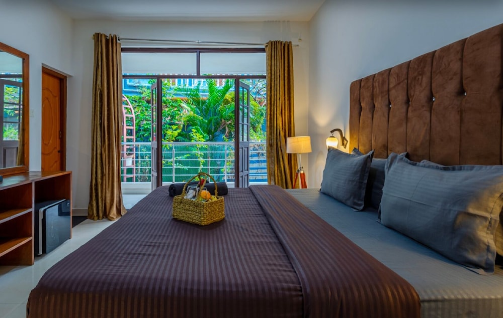 Deluxe Double Room, Balcony, Bay View photo 1