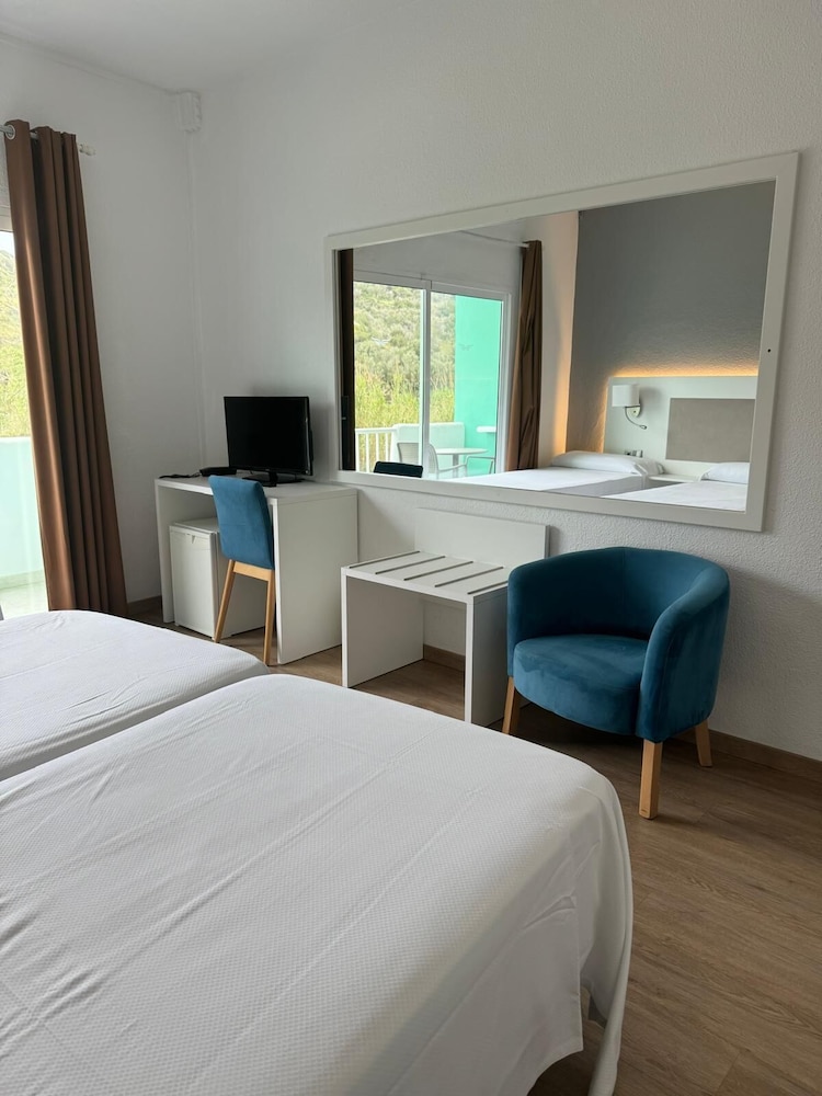 Standard Triple Room photo 3