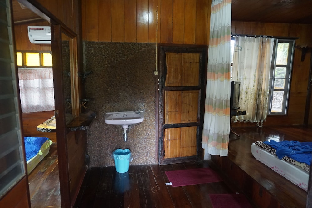 Two Bedroom Bungalow photo 3