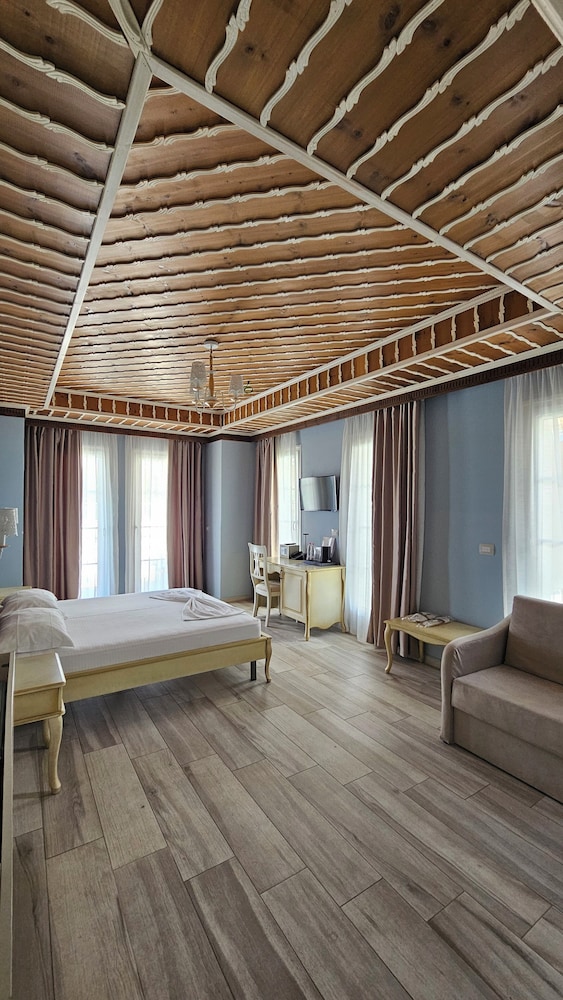 Royal Double Room