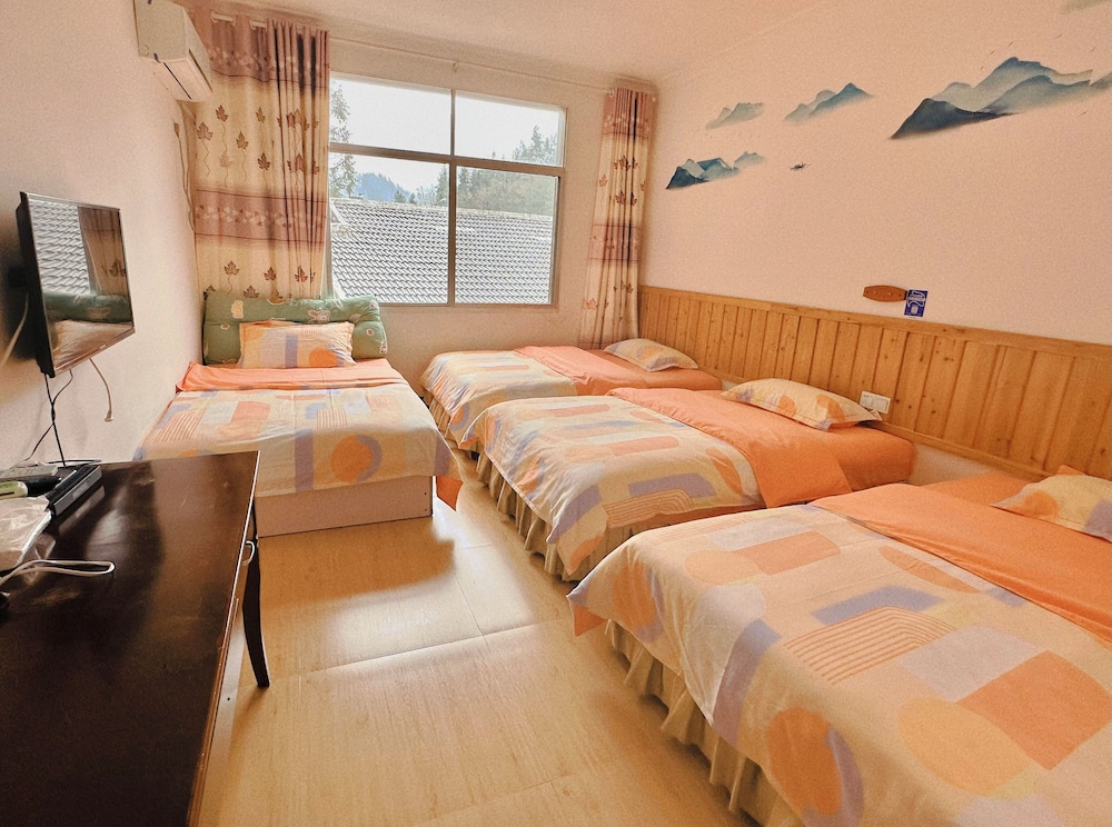 Comfort Quadruple Room, Hill View photo 1