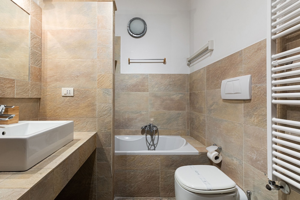 Comfort Apartment photo 2