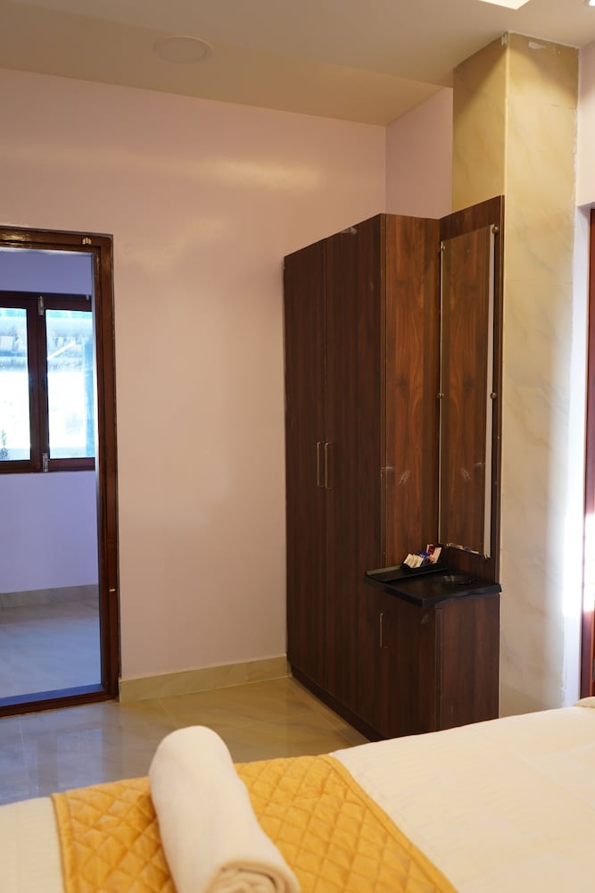 Family Suite, City View