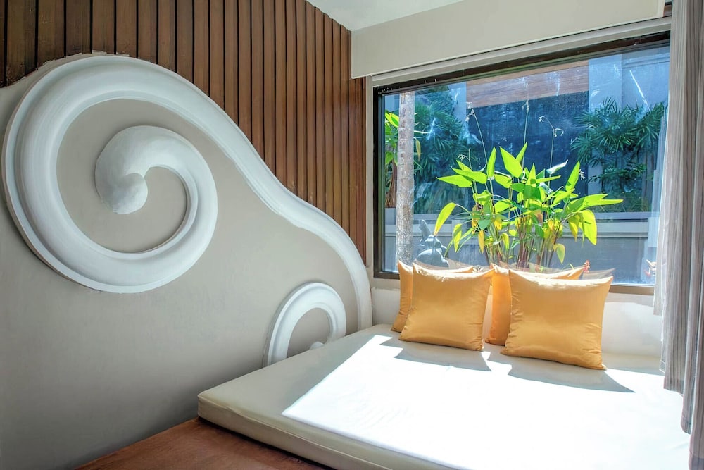 Deluxe Room - Photo 2