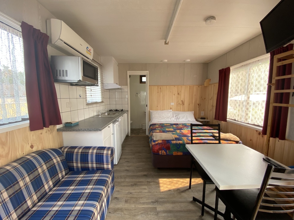 Ash Cabin