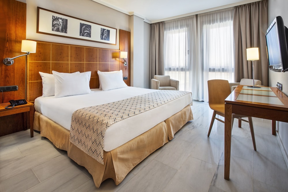 Double Room, 1 Queen Bed