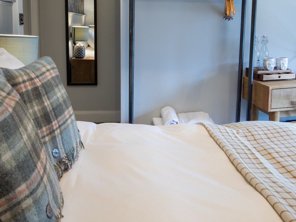 Classic Double Room, Ensuite - Photo 2