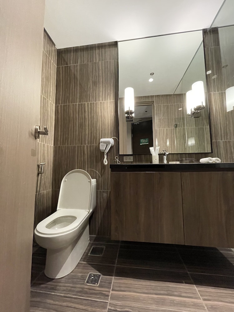 Executive Room - Photo 4