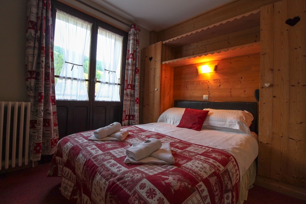 Standard Double Room photo 3