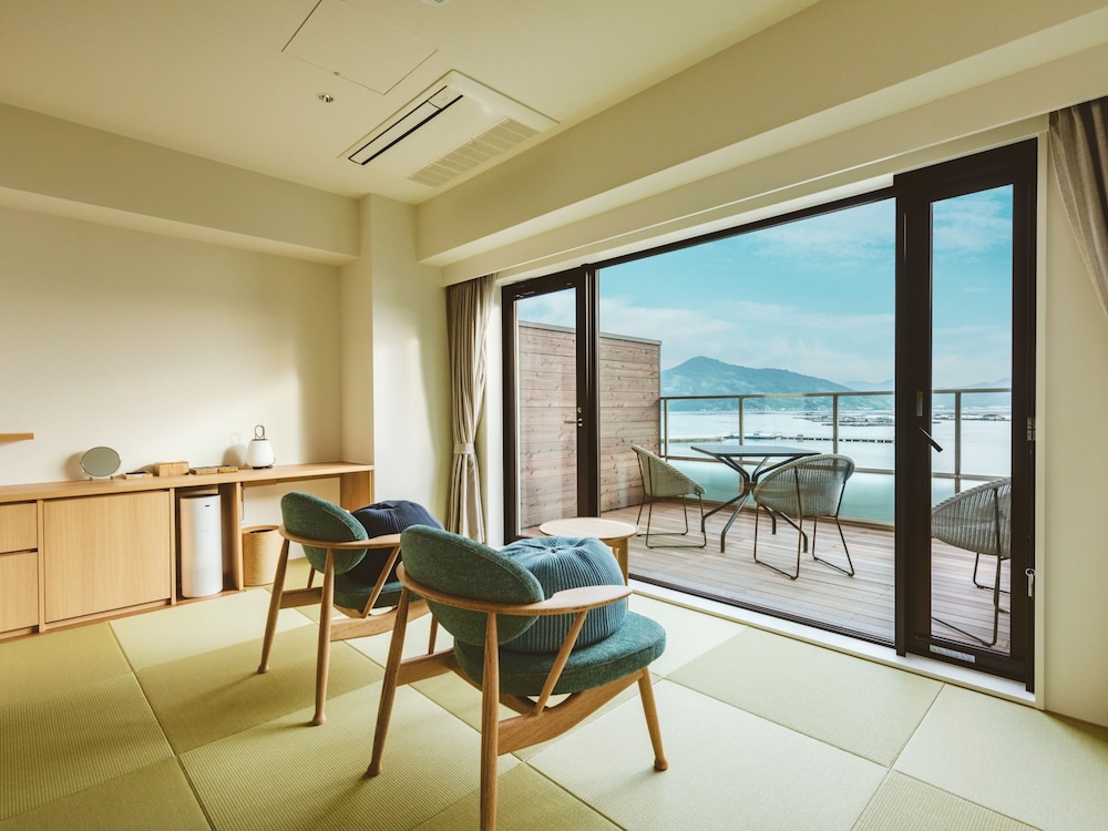 Japanese Western-style Room with Balcony, Non Smoking, No Private Bathroom - Photo 2