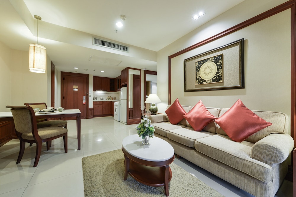 1 Bedroom Grand King Bed photo 1