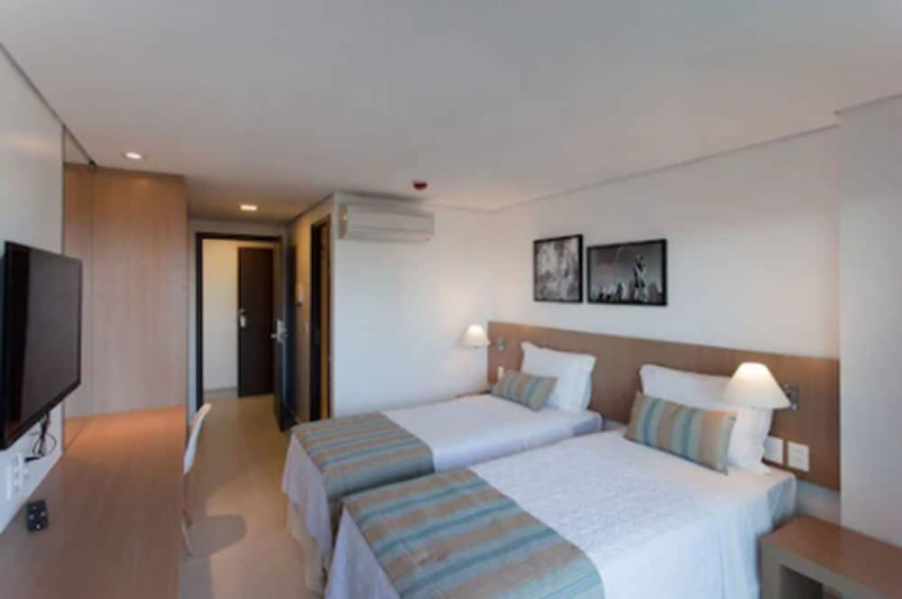 Superior Room, City View (Lateral)