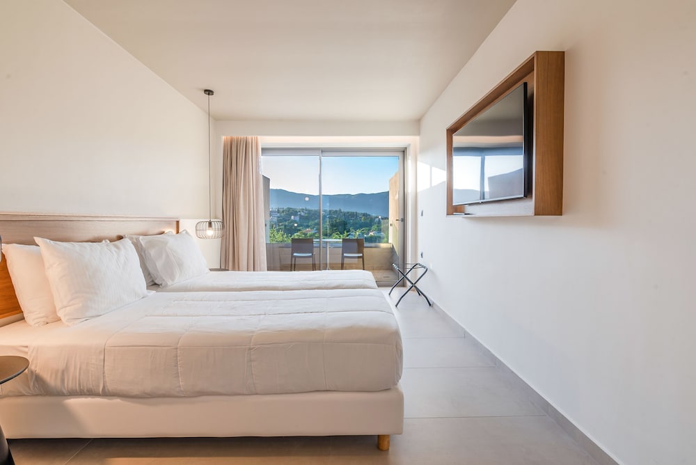 Premium Room with Garden View - Photo 2