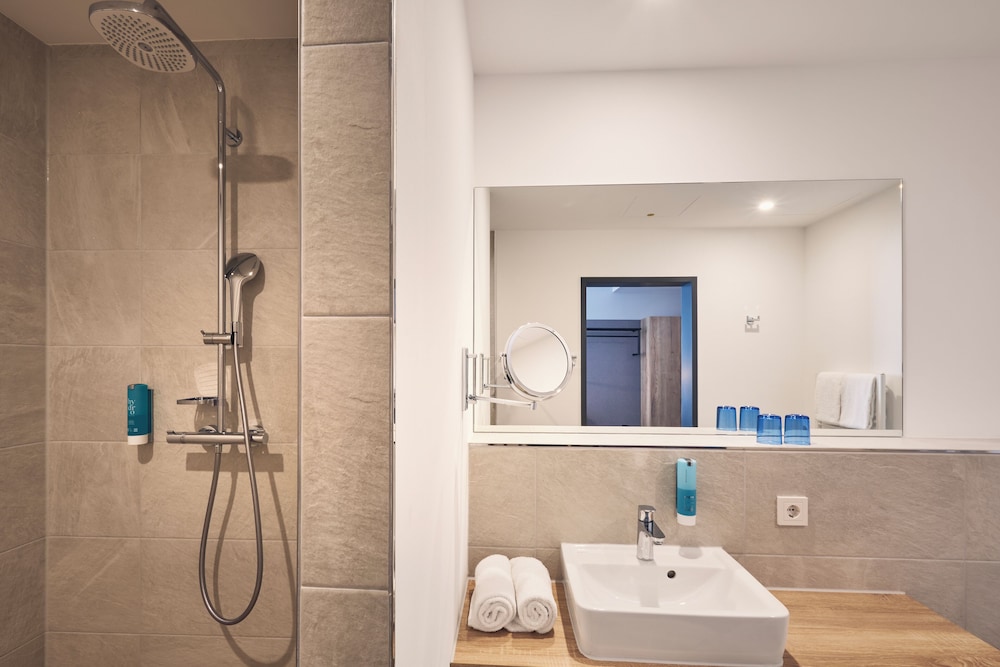 Junior Room, 1 Double Bed (Walk-in Shower;Cozy Sitting Corner)