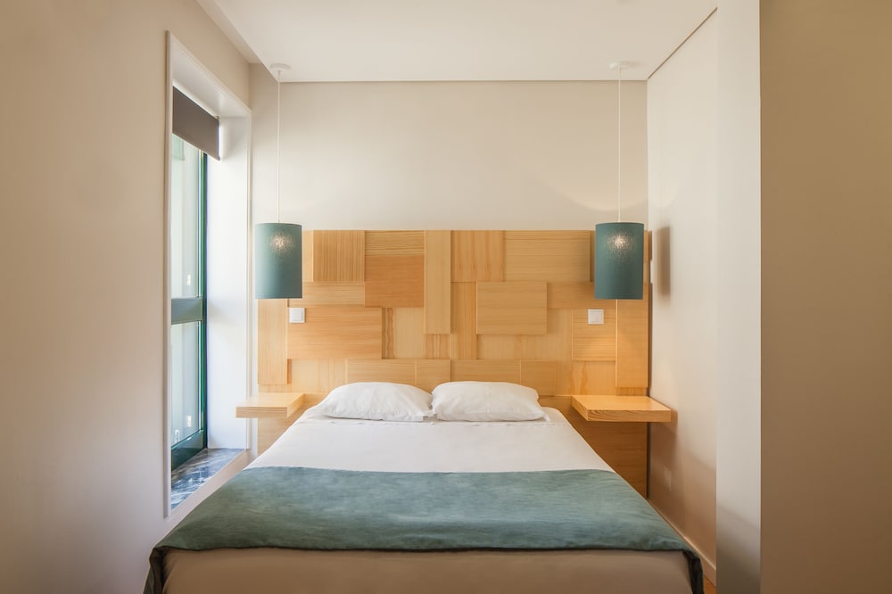 Superior Double or Twin Room - Photo 16