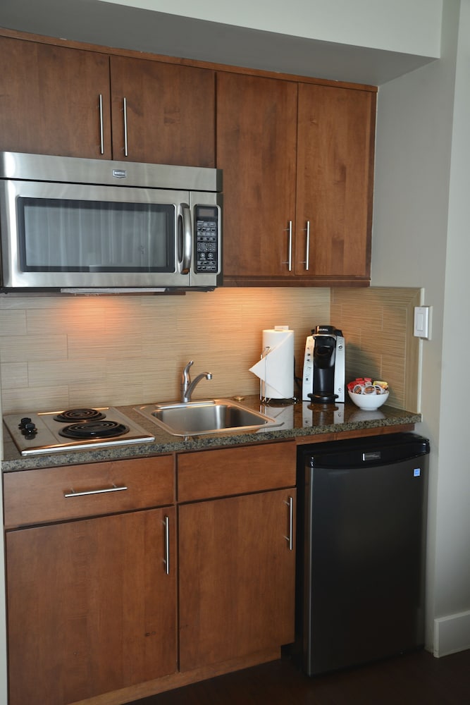 Condo, 2 Bedrooms, Kitchenette