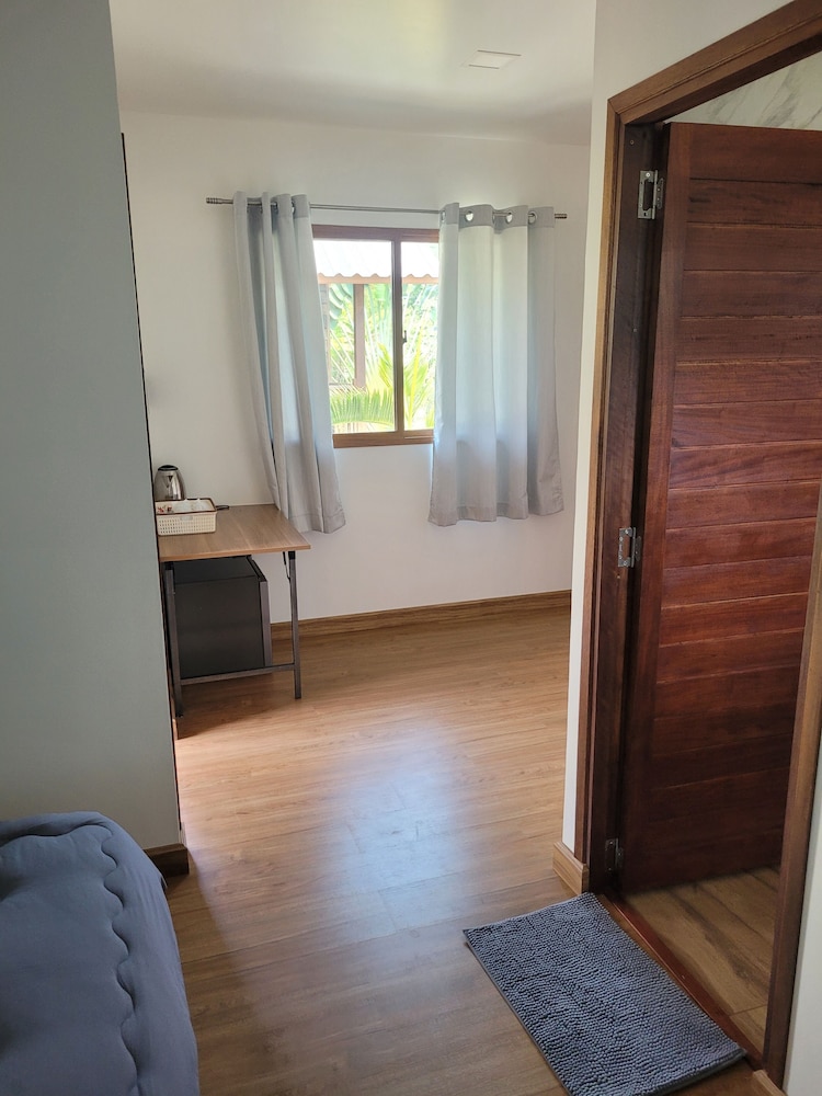 Bungalow, Balcony, Garden View photo 2