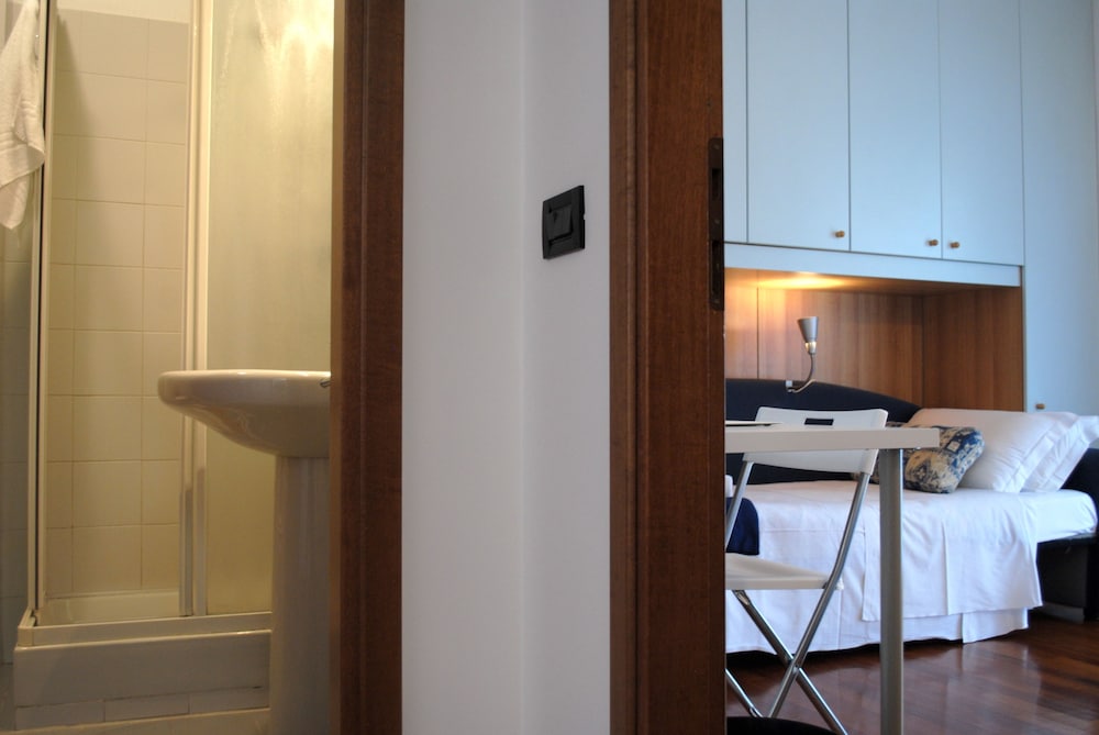 Apartment photo 2