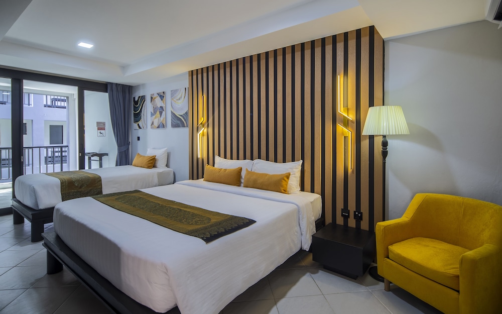 Deluxe Room - Photo 1