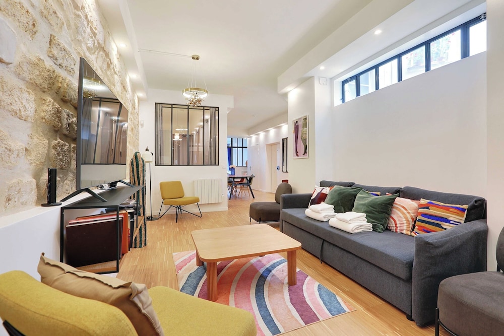 Apartment photo 1
