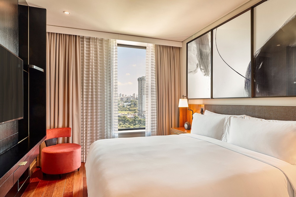 Griffin King Suite - Executive Lounge Access