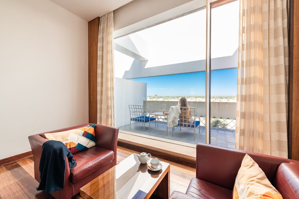 Superior Double Room (Historic) photo 3