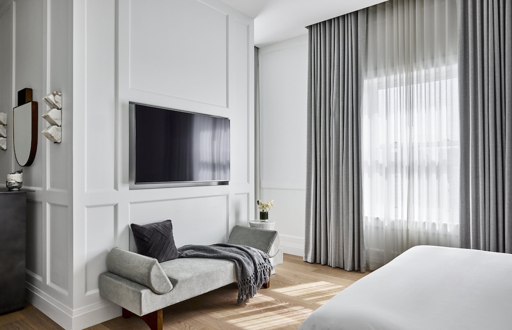 Rosewood Suite thumbnail 5