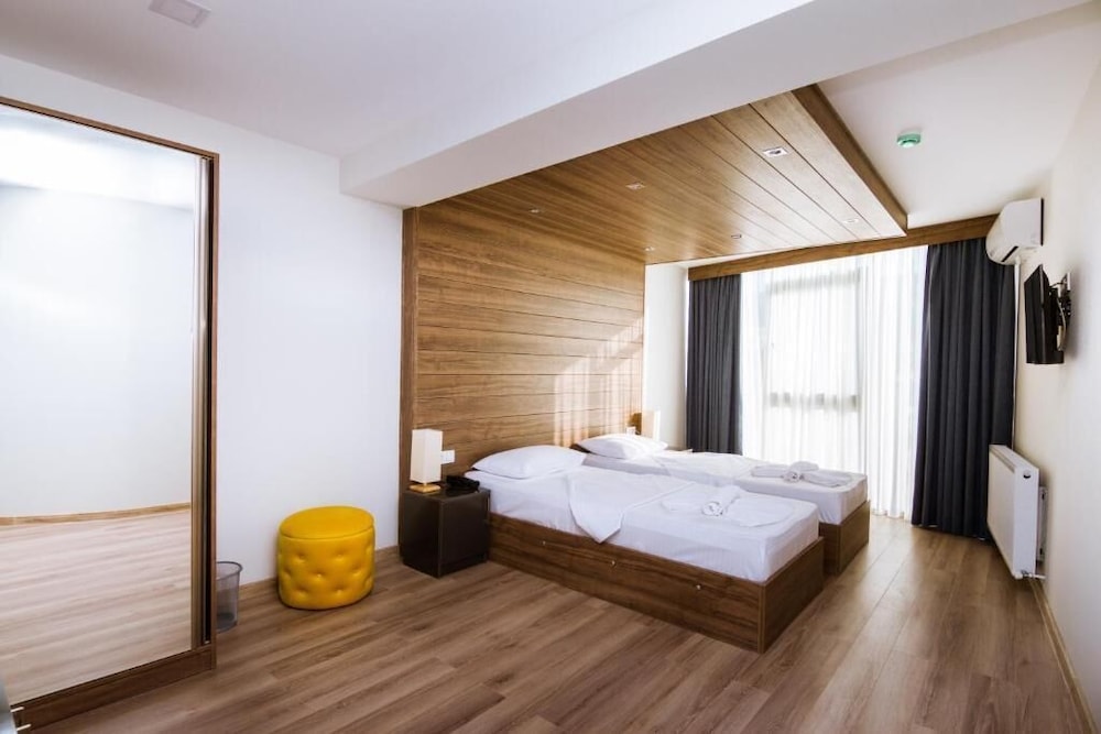 Standard Double or Twin Room photo 3