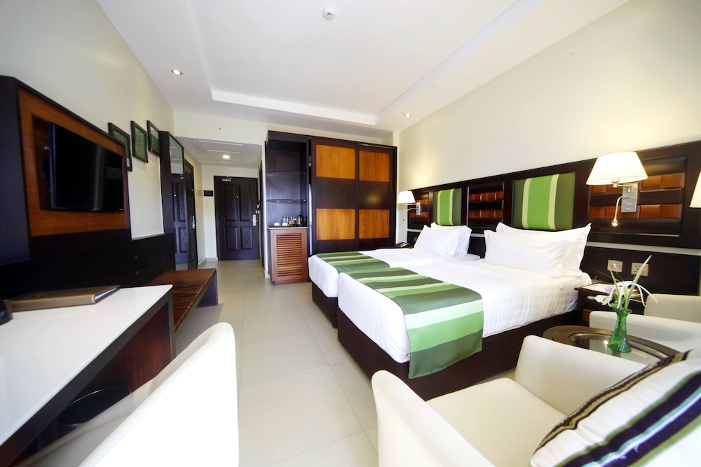 Deluxe Room, 2 Twin Beds photo 2