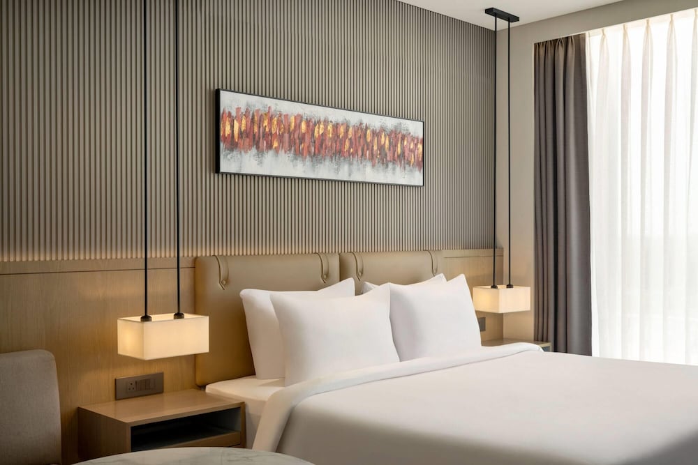 Deluxe Room, 1 King Bed