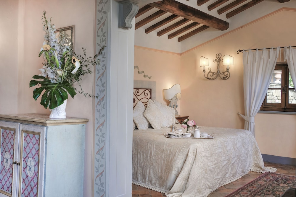 Suite - Photo 10