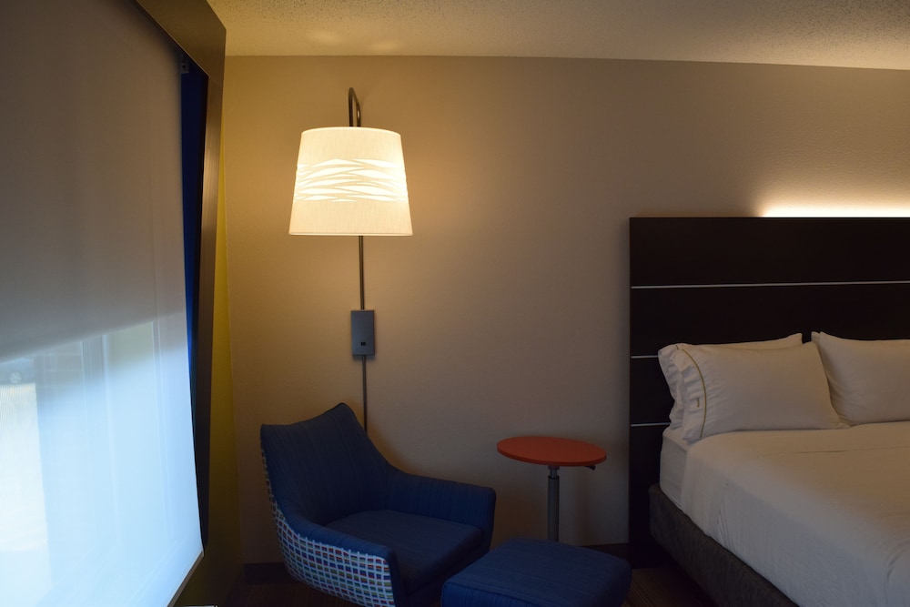 Standard Room, 2 Queen Beds - Photo 1