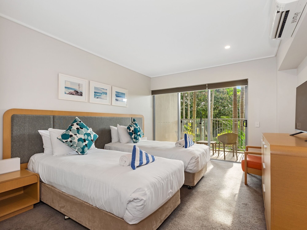 Luxury Apartment photo 2