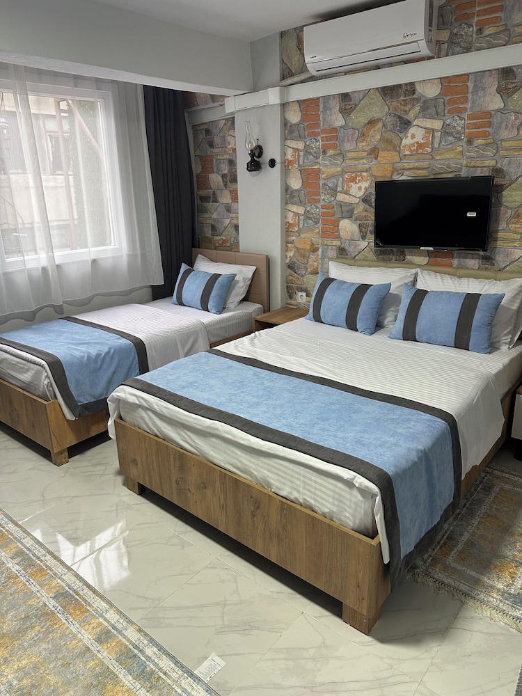 Family Room for 5 persons photo 1