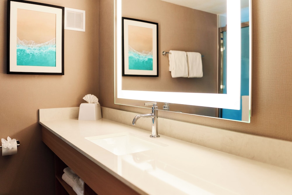 Premium Room, 2 Queen Beds - Photo 2